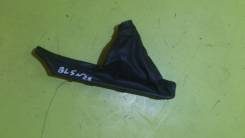 Кожух ручки ручника. Subaru Legacy B4, BL5 Двигатель EJ204