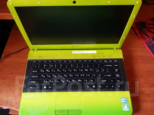 Sony VAIO VPC-EA1S1R. 14", ��� 4 ��, ���� 500���, WiFi: 1, Bluetooth: 1, ����������� �� 3��. ����