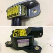 Датчик курсовой устойчивости. Toyota: Kluger V, Aristo, Crown, Cresta, Grand Hiace, Harrier, Crown Majesta, Highlander, Chaser, Granvia, Progres, Orig...
