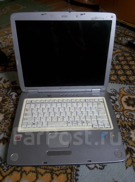 Toshiba Dynabook. 15", 1,7����, ��� 512 ��, ���� 56���, WiFi: 1, Bluetooth: 1, ����������� �� 1��. ����