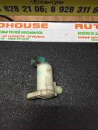 Мотор бачка омывателя. Mitsubishi Colt Plus, Z27W, Z23A, Z23W, Z22W, Z27WG, Z24W, Z21W Mitsubishi Colt, Z27WG, Z24W, Z23W, Z27W, Z27A, Z26A, Z25A, Z24...