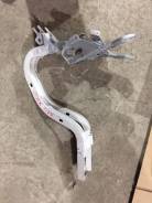 Крепление крышки багажника. Toyota Cresta, JZX100, GX100, LX100 Toyota Mark II, LX100, JZX100, GX100 Toyota Chaser, GX100, SX100, LX100, JZX100
