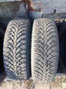 Nokian Nordman 4. Зимние, шипованные, износ: 30%, 2 шт