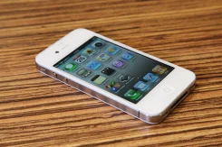Apple iPhone 4s. �/�
