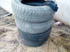 Bridgestone B250. Зимние, без шипов, износ: 50%, 4 шт