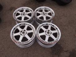 RAYS VOLK RACING. 8.0/9.0x18, 5x114.30, ET44/44, ЦО 73,0 мм.