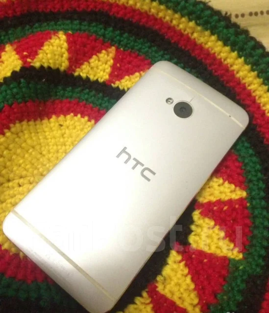 HTC One M7. �/� ����