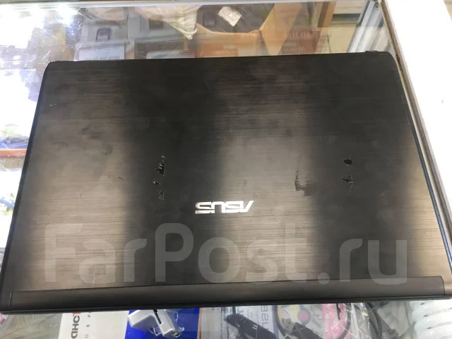 Asus U31SG. 14", 3,2����, ��� 8 ��, ���� 500���, WiFi: 1, Bluetooth: 1, ����������� �� 2��. ����