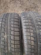 Bridgestone Blizzak Revo2. Зимние, без шипов, износ: 10%, 2 шт