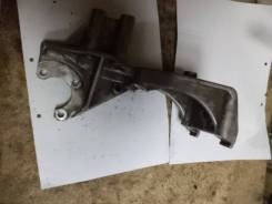 Крепление гидроусилителя. Mitsubishi Toppo BJ Wide, H48A, H41A, H43A, H46A Mitsubishi Toppo BJ, H48A, H46A, H43A, H41A Mitsubishi Pajero Mini, H58A Дв...
