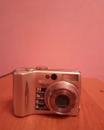 Nikon Coolpix 7900