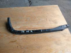 Планка под фары. Toyota Crown, JKS175, GS171, JZS171, JZS175W, JZS171W, JZS173W, JZS179, JZS175, JZS173, GS171W Двигатели: 1GFE, 2JZFSE, 2JZGE, 1JZGE...