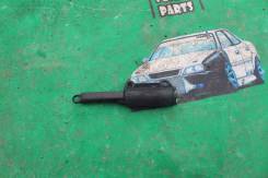 Крепление амортизатора. Toyota: Prius a, Corolla, Ipsum, Corolla Axio, Corolla Fielder, Prius Двигатели: 2ZRFXE, 1ZRFE, 2ZRFE, 1NDTV, 1ADFTV, 1NZFE, 1...