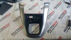 Консоль центральная. Toyota Harrier, MCU10, MCU15, SXU15, SXU10, MCU10W Двигатели: 5SFE, 1MZFE