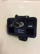 Ручка открывания багажника. Toyota Aristo, JZS161, JZS160