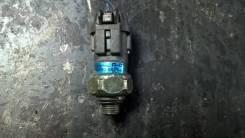 Датчик давления фреона. Nissan Liberty Nissan Bluebird Nissan Avenir