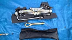 Домкрат Nissan Fuga 2005. Infiniti M35, Y50 Infiniti M25 Nissan Fuga, PY50, PNY50, GY50, Y50 Двигатель VQ35DE