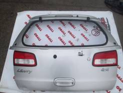 Дверь багажника. Nissan Liberty, RNM12