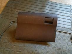 Бардачок. Toyota Ractis, NCP100, SCP100, NCP105 Двигатели: 1NZFE, 2SZFE