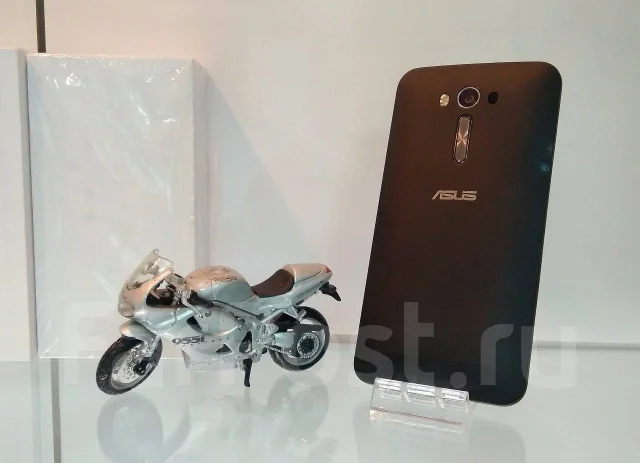 Asus ZenFone 2 Laser. �/� ����