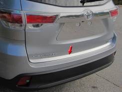 Накладка крышки багажника. Toyota Highlander
