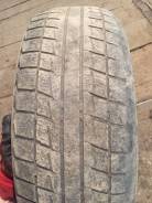 Bridgestone Blizzak Revo1. Зимние, без шипов, износ: 70%, 2 шт