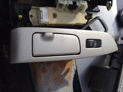 Кнопка стеклоподъемника. Toyota Harrier, GSU35, GSU36, GSU31, GSU30, MHU38, MCU31, MCU30, MCU35, MCU36, ACU30, ACU35 Двигатели: 2AZFE, 2GRFE, 1MZFE, 3...