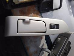 Кнопка стеклоподъемника. Toyota Harrier, GSU35, GSU36, GSU31, GSU30, MCU35W, MHU38, MCU31, MCU30, MCU35, MCU36, ACU30, ACU35 Двигатели: 2AZFE, 2GRFE...