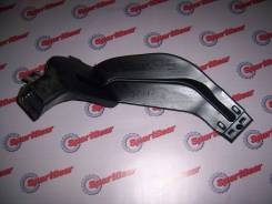 Патрубок воздухозаборника. Toyota: IS F, GS300, IS350, IS250, Crown, Mark X, GS30, GS350, Crown Majesta, IS300, GS450H Двигатели: 2URGSE, 3GRFE, 3GRFS...