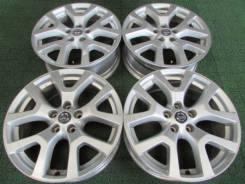 Nissan. 7.0x18", 5x114.30, ET40, ЦО 67,0 мм.