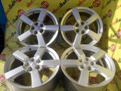 Mitsubishi. 7.0x18, 5x114.30, ET38