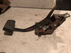 Педаль тормоза. Toyota Cresta, JZX91, JZX90, JZX93, GX90, SX90, LX90 Toyota Mark II, GX90, JZX90, LX90, JZX91, JZX93, SX90 Toyota Chaser, SX90, LX90...