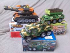 Игрушки военные.