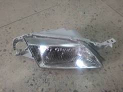 Фара правая Mazda Premacy 99-02 дефект отражателя (Depo)