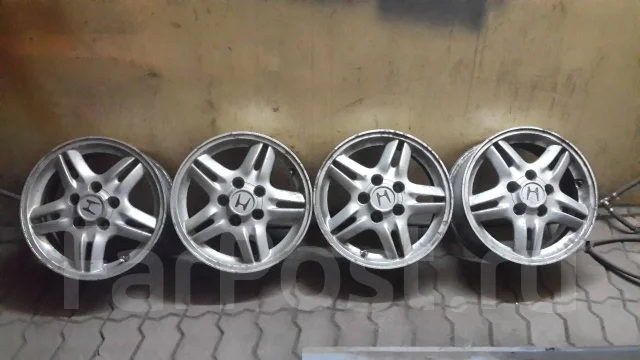 Com4Wheels Avalon. 6.0x15", 5x114.3, ET30 ����