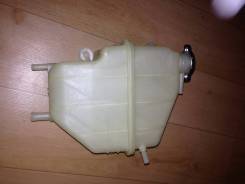 Расширительный бачок. Mitsubishi Delica Space Gear, PD4W, PF8W, PD5V, PD6W, PC5W, PF6W, PB4W, PC4W, PA3V, PA4W, PB5W, PD8W, PA5W, PB5V, PB6W, PE8W, PA...