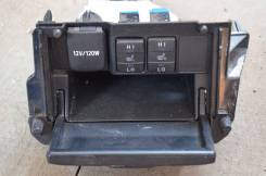 Кнопка включения обогрева. Toyota Corolla, ZRE181