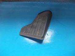 Подставка под ногу. Toyota Granvia, KCH10, VCH16, KCH12, KCH16, RCH11 Toyota Grand Hiace, RCH11, VCH16, KCH12, KCH10, KCH16 Toyota Regius, LXH49, RCH4...