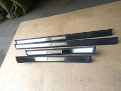 Порог пластиковый. Toyota Crown Majesta, JZS179, UZS175, UZS171, JKS175, GS171, JZS171, JZS173, JZS175, JZS177 Двигатели: 2JZGE, 1UZFE, 2JZFSE, 1GFE...