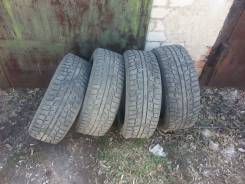 Kumho. Зимние, шипованные, износ: 20%, 4 шт