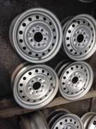 Nissan. 6.0x14, 5x114.30, ET45, ЦО 60,1 мм.