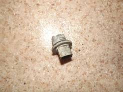 Патрон лампы. Toyota: Regius Ace, Corona, Lite Ace, Corolla, Tercel, Innova, T.U.V, Raum, Town Ace Noah, Sprinter, Vista, Sprinter Carib, Fortuner, Hi...