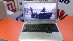 Samsung R530. 15.6", 2,2����, ��� 3072 ��, ���� 300���, WiFi, Bluetooth, ����������� �� 2��. ����