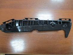 Крепление бампера. Toyota Wish, ZNE10