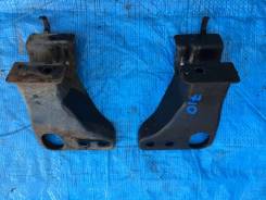 Крепление стабилизатора. Nissan Caravan Elgrand, ALWE50, AVWE50 Nissan Elgrand, ALWE50, APWE50, ATWE50, AVWE50 Nissan Homy Elgrand, ALWE50, AVWE50 Isu...
