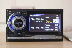 Alpine IXA-W404J ����