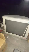 Iiyama. 19" ����