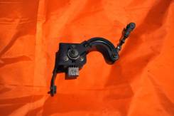 Датчик высоты дорожного просвета. Toyota Kluger V, MHU28, ACU25, MCU25 Toyota Harrier, GSU35, MCU35, GSU36, MCU36, MHU38, ACU35 Lexus RX330, MCU38, MC...