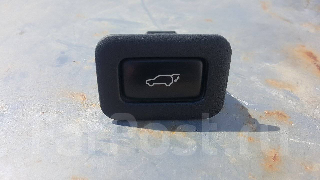 кнопка багажникалан крузер 200. кнопка багажника land cruiser 200. кнопка открывания багажника крузер. кнопка открывания багажника тойота ленд крузер 200 артикул. кнопка открытия багажника тойота ленд крузер 200.