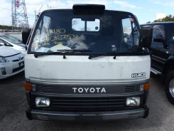 Toyota Hiace ����
